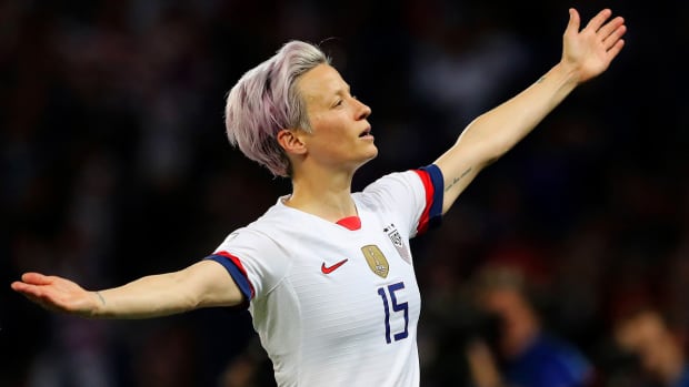 megan-rapinoe-pride-uswnt-france.jpg